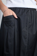 Load image into Gallery viewer, Cyrus skirt black contrast
