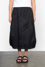 Load image into Gallery viewer, Cyrus skirt black contrast
