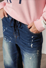 Load image into Gallery viewer, Barrel leg splatter jean
