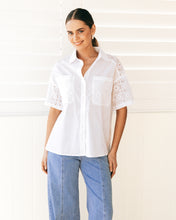 Load image into Gallery viewer, Short sleeve white shirt
