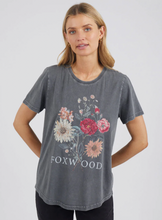 Load image into Gallery viewer, Bouquet tee
