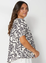 Load image into Gallery viewer, Zavia blouse black squiggle
