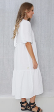 Load image into Gallery viewer, Silvana dress white
