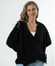 Load image into Gallery viewer, Elma cardi black
