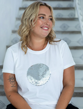 Load image into Gallery viewer, Sequin tee white w silver circle
