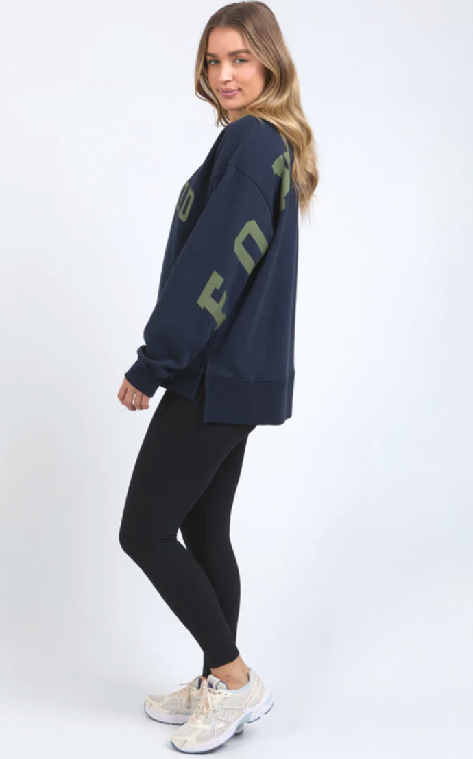 Interval crew navy w khaki