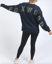 Load image into Gallery viewer, Interval crew navy w khaki
