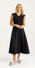 Load image into Gallery viewer, Gianna dress black
