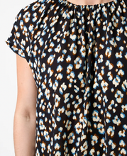 Load image into Gallery viewer, Clio blouse navy leopard
