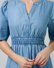 Load image into Gallery viewer, Vittoria dress light wash
