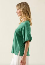 Load image into Gallery viewer, Edith tshirt - green
