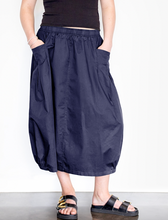 Load image into Gallery viewer, Cyrus skirt navy

