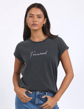 Load image into Gallery viewer, Signature tee black
