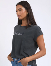 Load image into Gallery viewer, Signature tee black
