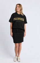 Load image into Gallery viewer, Interval tee black gold
