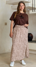 Load image into Gallery viewer, Resort midi skirt beige pebble
