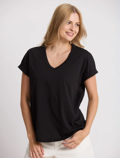 Soho cuff tee v tee black