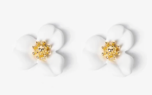 Delicate flower snow white earring