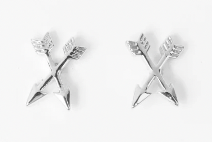 Silver petite arrow earring