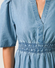 Load image into Gallery viewer, Vida dress light wash
