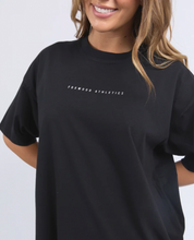 Load image into Gallery viewer, Captain tee
