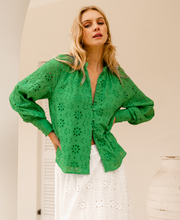 Load image into Gallery viewer, Green shirt
