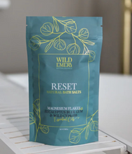 Load image into Gallery viewer, Wild emery natural bath salt 70g
