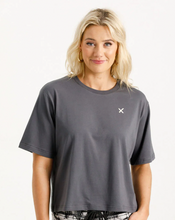 Load image into Gallery viewer, Becky tee graphite w ivory X
