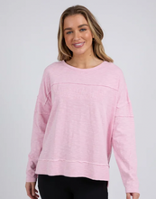 Load image into Gallery viewer, Throw on tee pink
