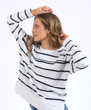 Load image into Gallery viewer, Jayne throw on top stripe white

