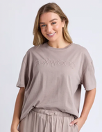Simplified tee brown