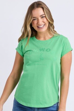 Load image into Gallery viewer, Effortless tee irish green
