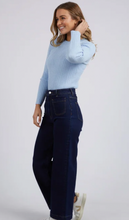 Load image into Gallery viewer, Sarah wide leg jean dark blue
