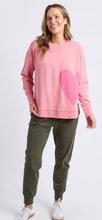 Load image into Gallery viewer, One heart crew -  charm pink
