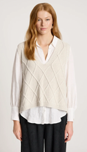 Load image into Gallery viewer, Liora knit vest - bisque
