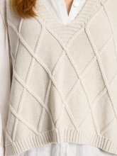 Load image into Gallery viewer, Liora knit vest - bisque
