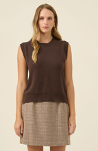 Load image into Gallery viewer, Darby knit vest - chocolate
