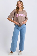 Load image into Gallery viewer, Interval tee brown
