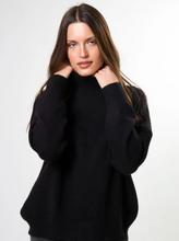 Load image into Gallery viewer, Skye jumper black
