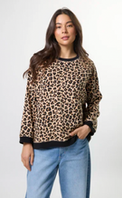 Load image into Gallery viewer, Newport sweat snow leopard
