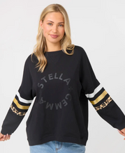 Load image into Gallery viewer, Newport pocket sweatshirt
