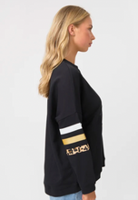 Load image into Gallery viewer, Newport pocket sweatshirt
