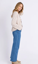 Load image into Gallery viewer, Bandit boots long sleeve oat
