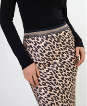 Load image into Gallery viewer, Bretta skirt snow leopard
