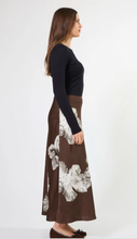 Load image into Gallery viewer, Callista skirt cocoa blooms
