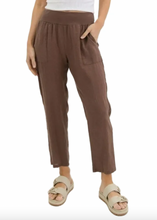 Load image into Gallery viewer, Sybil linen pant choco
