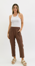 Load image into Gallery viewer, Sybil linen pant choco
