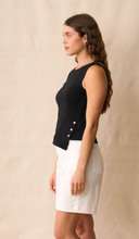 Load image into Gallery viewer, Noah side button tank black
