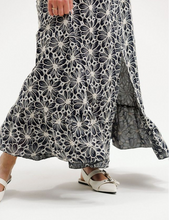 Load image into Gallery viewer, Greta dress black champagne

