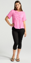 Load image into Gallery viewer, Valeria capri pant - black
